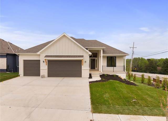 Property at 14289 S Houston St, Olathe, KS 66061, 4 beds, 3 baths