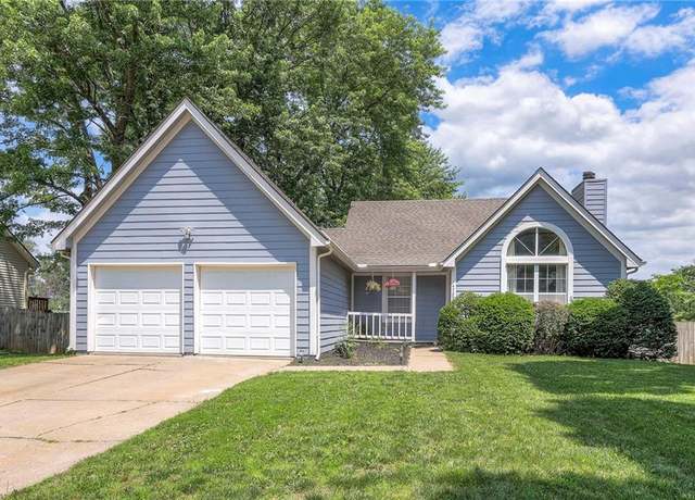 Property at 4729 Halsey St, Shawnee, KS 66216, 3 beds, 2 baths