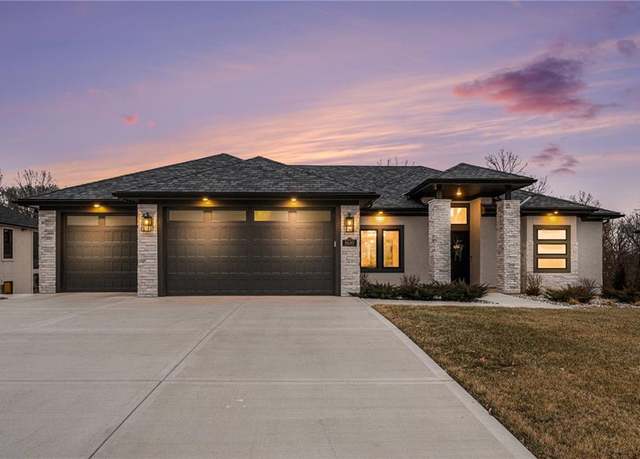 Property at 8689 NE Shoal Creek Valley Dr, Kansas City, MO 64157, 4 beds, 3.5 baths