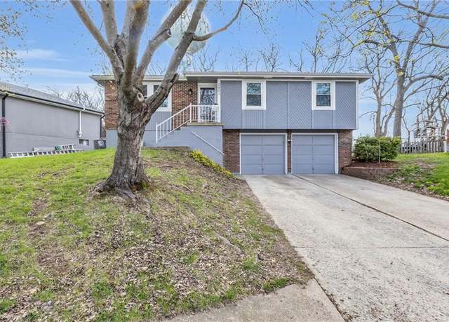 Property at 2401 SE 7th St, Blue Springs, MO 64014, 3 beds, 1.5 baths