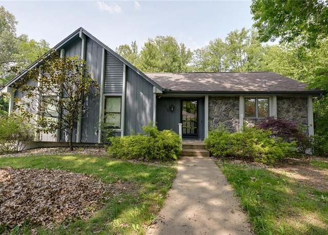 Property at 4706 83rd Ter, Kansas City, MO 64151, 4 beds, 2.5 baths