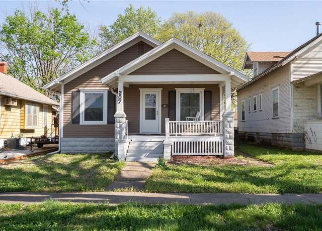 Property at 207 W 7th Ave, Garnett, KS 66032, 2 beds, 1 bath