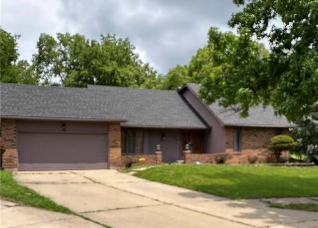 Property at 7908 E 96th St, Kansas City, MO 64134, 3 beds, 2.5 baths