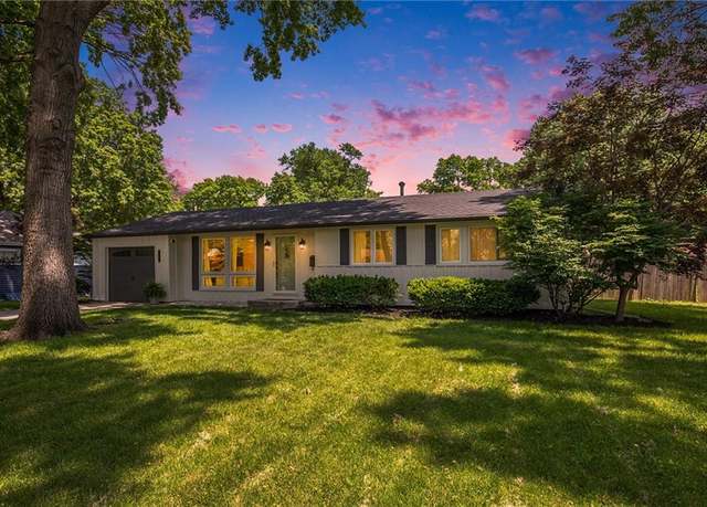 Property at 8761 Larsen St, Overland Park, KS 66214, 3 beds, 2 baths