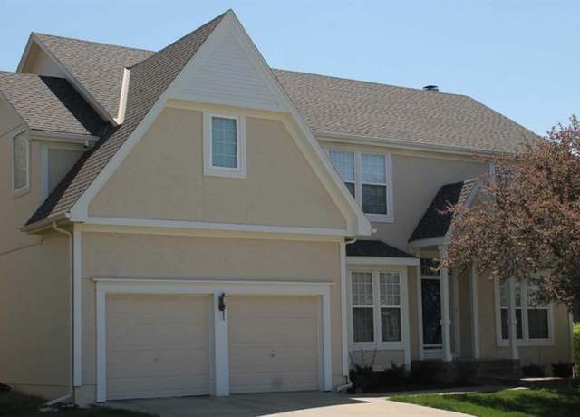 Property at 5305 W 155 Ter, Overland Park, KS 66224, 4 beds, 3.5 baths