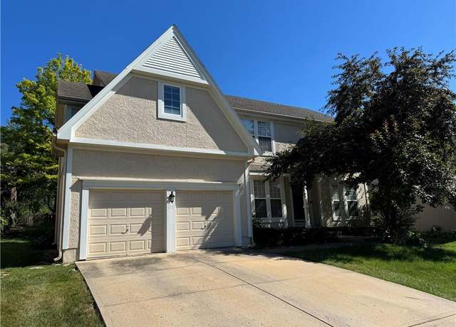 Property at 5305 W 155 Ter, Overland Park, KS 66224, 4 beds, 3.5 baths