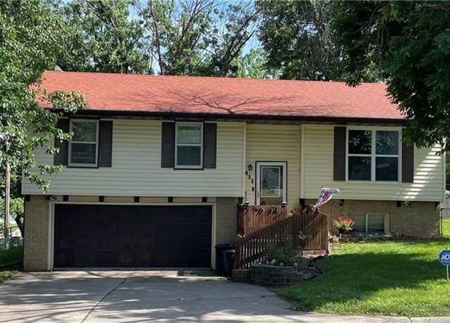Property at 411 Lisa Ln, Maryville, MO 64468, 3 beds, 2.5 baths