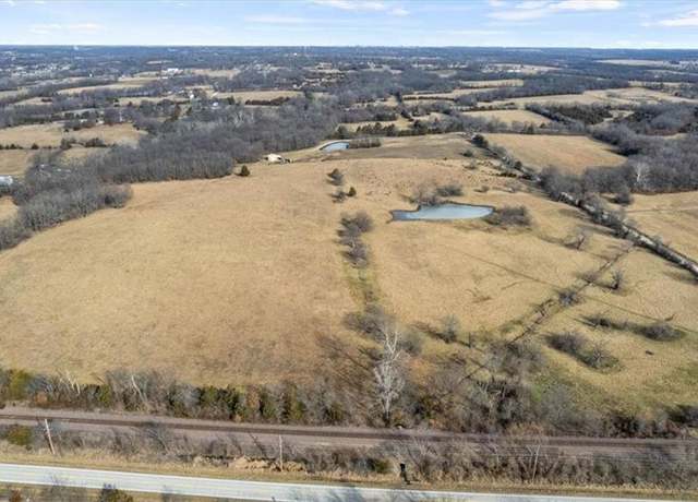 Property at 18904 S Francy Rd, Pleasant Hill, MO 64080