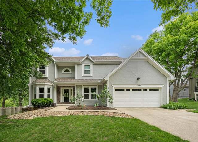 Property at 13726 W 76th Cir, Lenexa, KS 66216, 4 beds, 4.5 baths