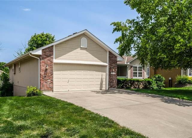 Property at 1919 Prairie Grass Dr, Raymore, MO 64083, 3 beds, 2 baths