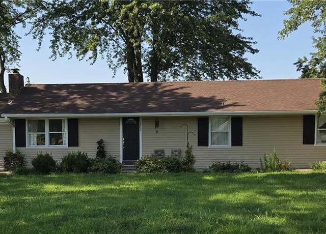 Property at 18612 W 319th St, Paola, KS 66071, 3 beds, 1 bath