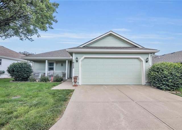 Property at 612 Sun Dr, Raymore, MO 64083, 2 beds, 2 baths