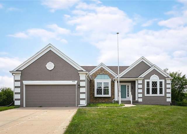 Property at 9201 N Charlotte Ct, Kansas City, MO 64155, 4 beds, 3 baths