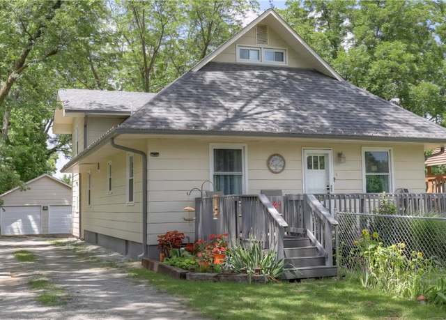Property at 2509 E 4th St, Pittsburg, KS 66762, 6 beds, 3.5 baths