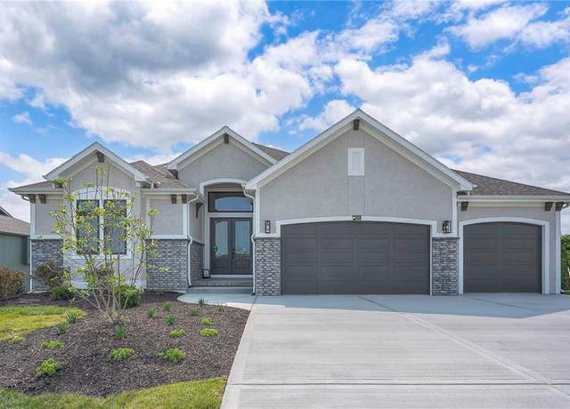 Property at 9000 N Clarion Ave, Kansas City, MO 64153, 4 beds, 3.5 baths