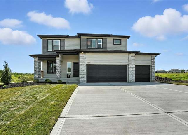 Property at 19513 Barstow St, Spring Hill, KS 66083, 4 beds, 3.5 baths
