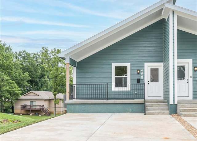 Property at 4335/4337 Spruce Ave, Kansas City, MO 64130, 9 beds, 7.5 baths