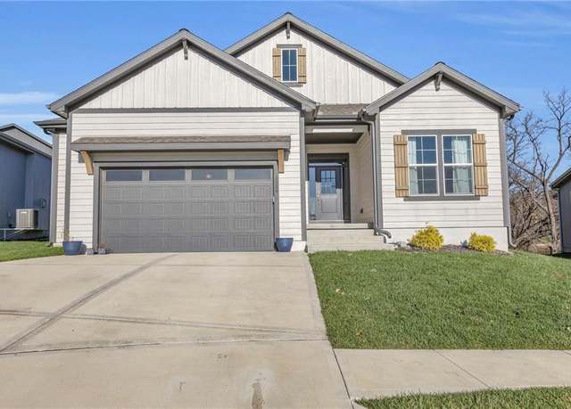Property at 4520 NW 49th Ct, Riverside, MO 64150, 4 beds, 3 baths