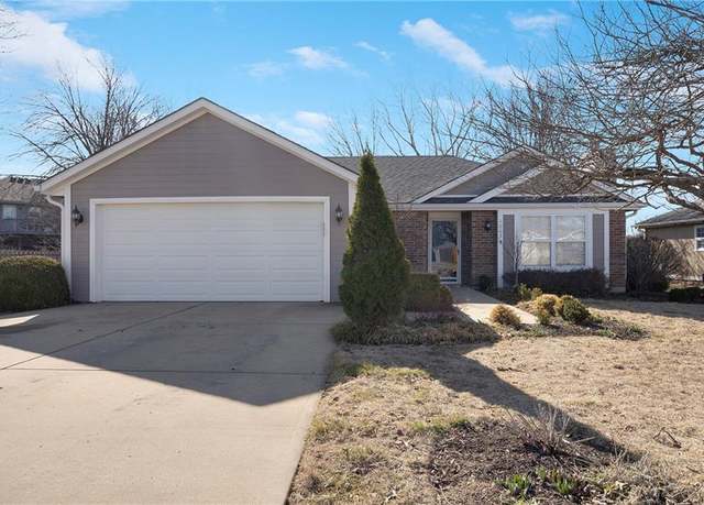 Property at 1003 Stonebrook Ln, Grain Valley, MO 64029, 3 beds, 2 baths