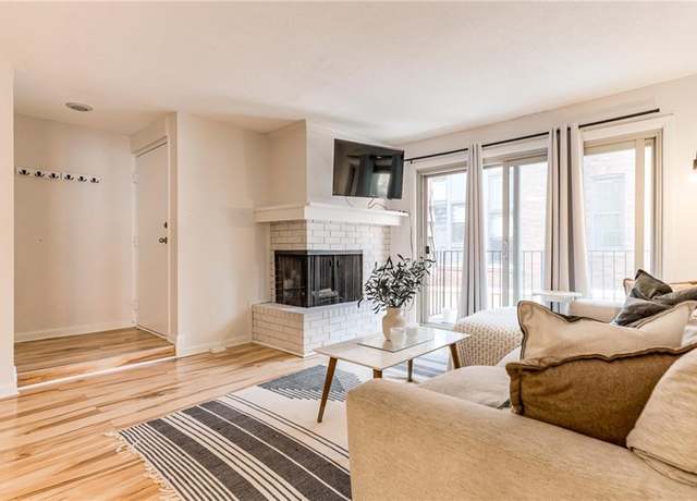 Property at 3606 Gillham Rd #25, Kansas City, MO 64111, 2 beds, 1.5 baths