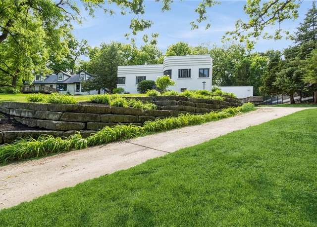 Property at 5308 Foster St, Overland Park, KS 66202, 3 beds, 2.5 baths