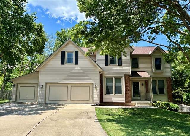 Property at 5014 Park St, Shawnee, KS 66216, 4 beds, 3.5 baths