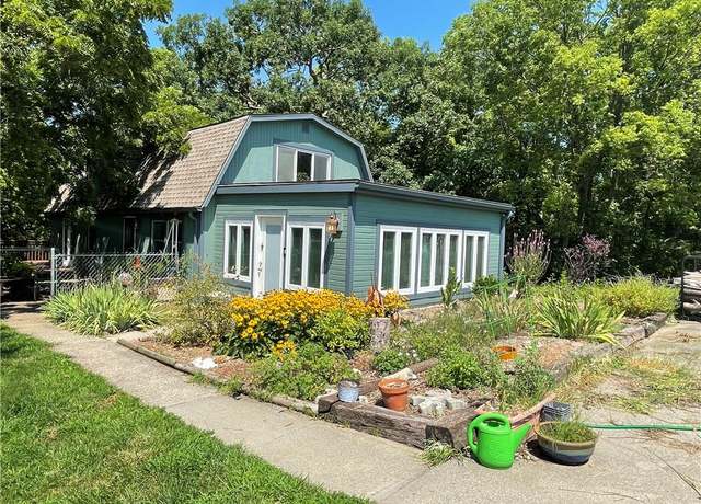 Property at 13424 Vines Rd, Kearney, MO 64060, 4 beds, 2 baths