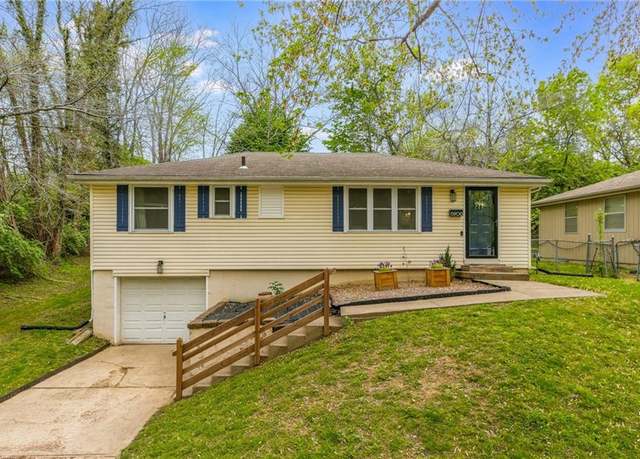 Property at 6906 N Pennsylvania Ave, Kansas City, MO 64118, 3 beds, 2 baths