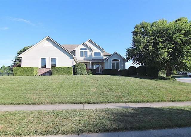 Property at 11805 Heritage Dr, Peculiar, MO 64078, 5 beds, 3 baths