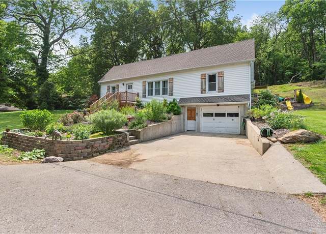 Property at 303 North St, Farley, MO 64028, 3 beds, 3 baths