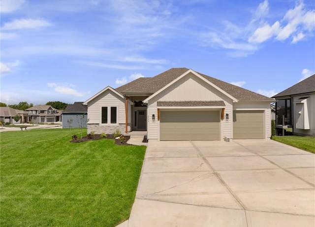 Property at 9346 Gander St, Lenexa, KS 66227, 4 beds, 3 baths