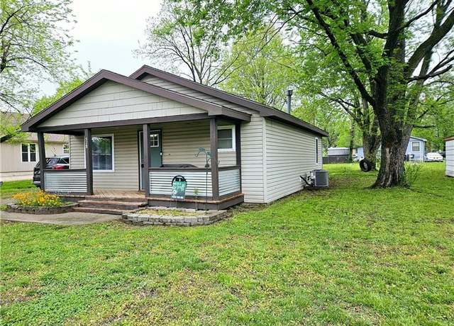 Property at 518 Locust St, Lacygne, KS 66040, 2 beds, 2 baths