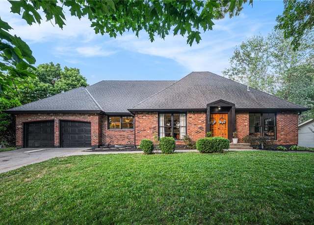 Property at 12419 Askew Dr, Grandview, MO 64030, 5 beds, 2 baths