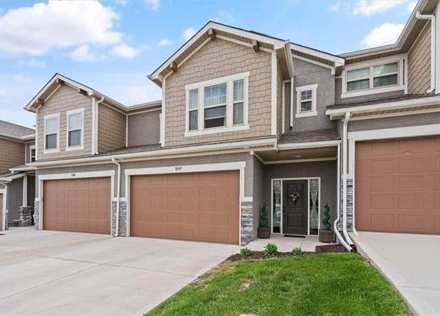 Property at 7297 Aaron St, Parkville, MO 64152, 3 beds, 2.5 baths