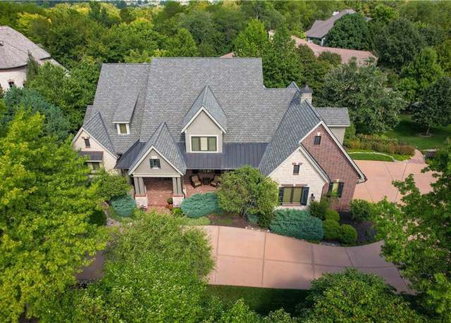 Property at 10816 W 140th St, Overland Park, KS 66221, 5 beds, 6 baths
