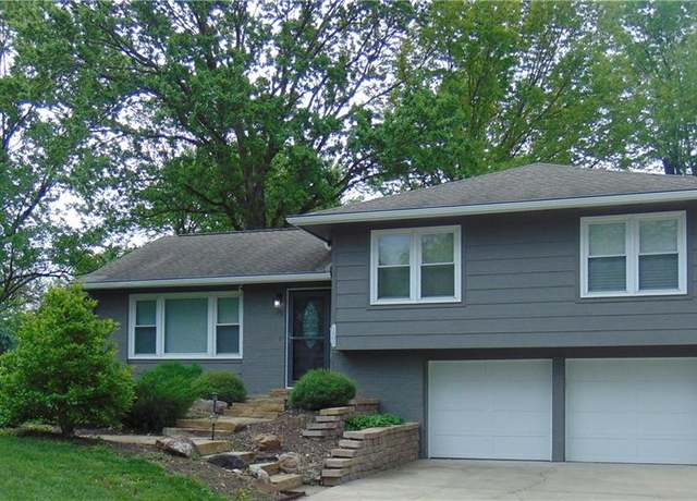 Property at 1803 Bird Ter, Harrisonville, MO 64701, 3 beds, 2 baths