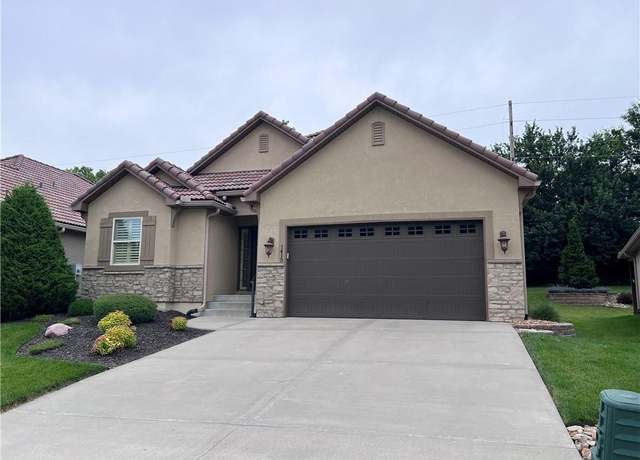 Property at 1415 SW Antiquity Dr, Lee's Summit, MO 64081, 3 beds, 3 baths