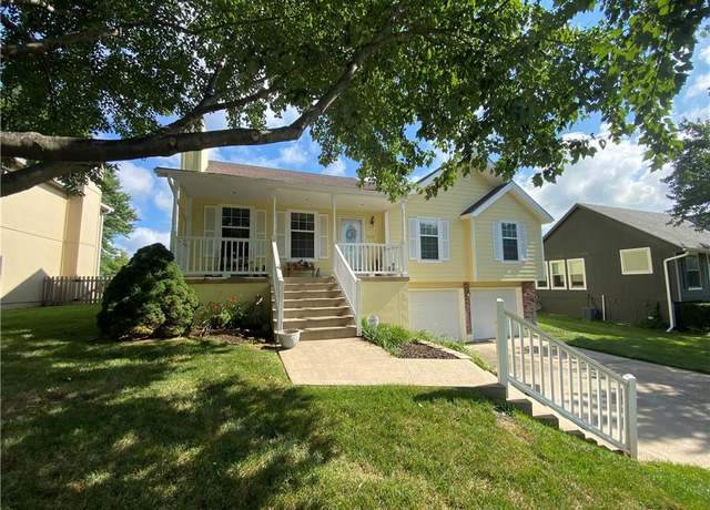 Property at 1928 SE 6th Ter, Lee's Summit, MO 64063, 3 beds, 2 baths