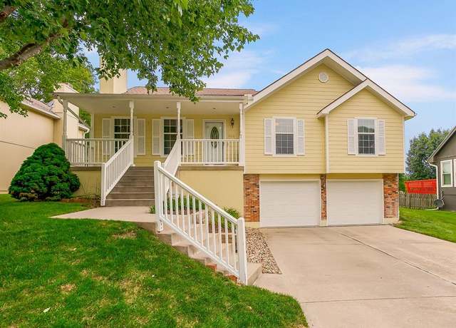 Property at 1928 SE 6th Ter, Lee's Summit, MO 64063, 3 beds, 2 baths