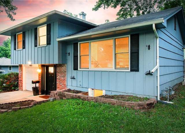 Property at 4429 S Mccoy St, Independence, MO 64055, 3 beds, 2 baths