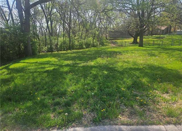 Property at 4513 Sutton Ct, Kansas City, KS 66106