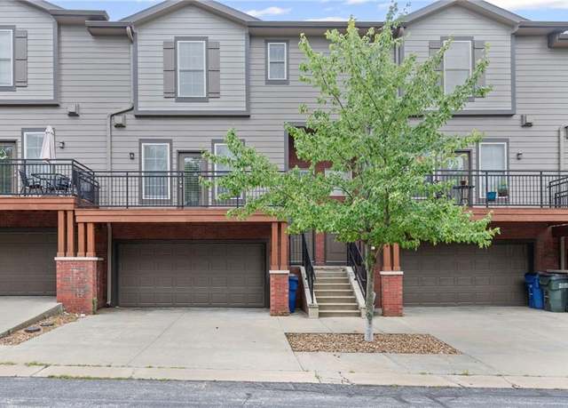 Property at 5245 Overland Dr Unit D2, Lawrence, KS 66049, 2 beds, 2.5 baths