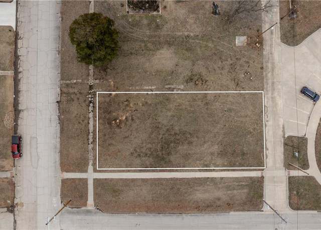Property at 401 S 6th St, Independence, KS 67301, 3 beds, 2 baths
