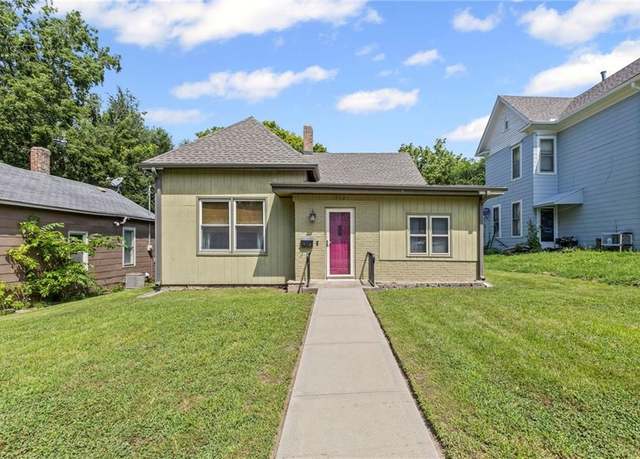 Property at 312 Vine St, Leavenworth, KS 66048, 3 beds, 1.5 baths