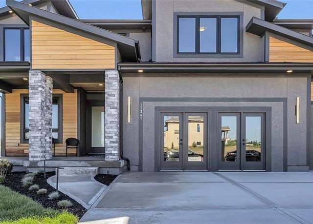 Property at 22364 W 90th Ter, Lenexa, KS 66227, 4 beds, 3.5 baths
