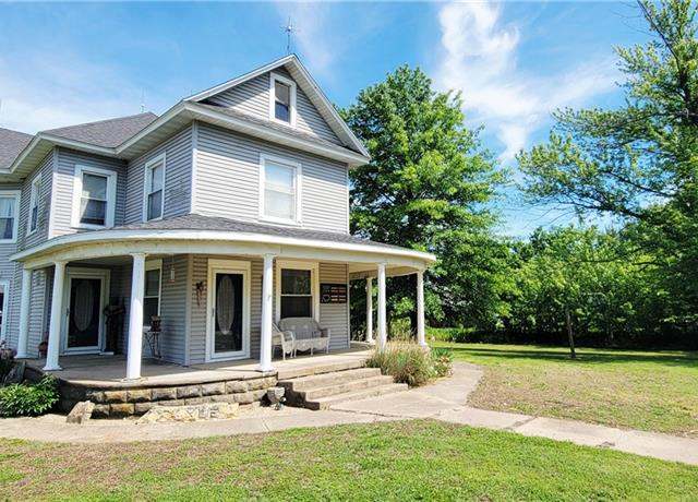 Property at 513 Pinto Rd, Yates Center, KS 66783, 5 beds, 2 baths