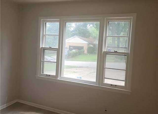 Property at 800 - 802 E 75th Ter, Kansas City, MO 64131, 5 beds, 3 baths