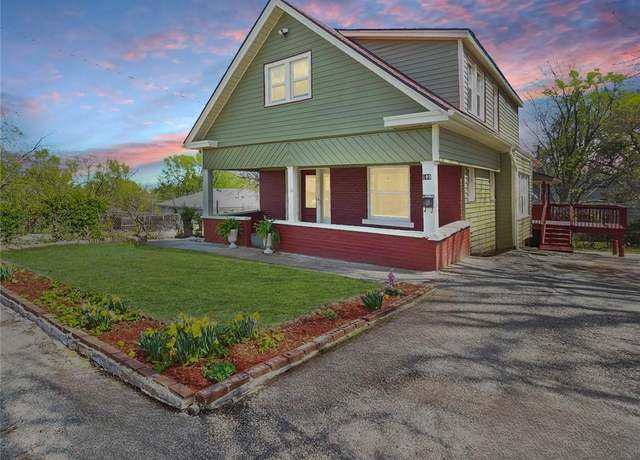 Property at 109 Garfield Pl, Kansas City, MO 64124, 5 beds, 3 baths