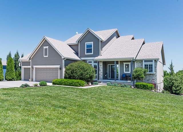 Property at 17530 254th St, Tonganoxie, KS 66086, 5 beds, 4.5 baths