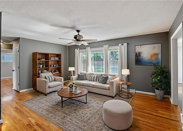 Property at 8209 Madison Ave, Kansas City, MO 64114, 3 beds, 1.5 baths